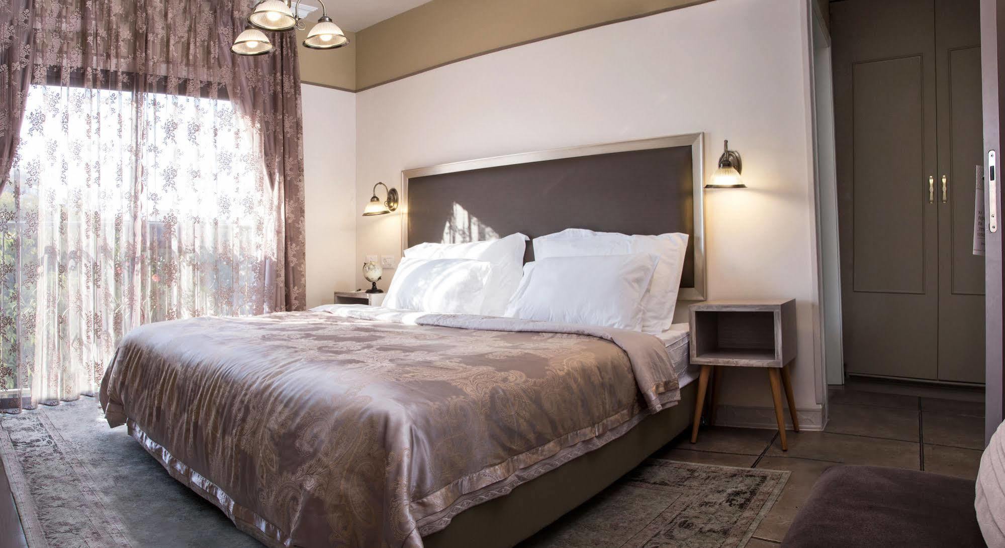 Shtarkman Erna Boutique Hotel Нагарія Екстер'єр фото